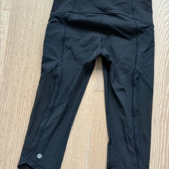 lululemon Workout Bundle | Cropped Leggings + Short Sleeve Top - Picture 3 of 4